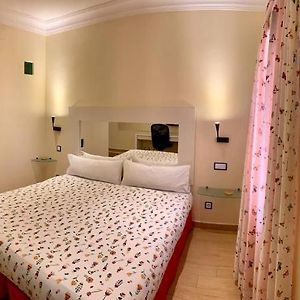 Kamer met een Queen Size Bed